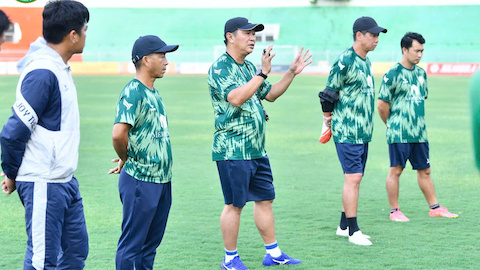 HLV Trần Minh Chiến chia tay CLB Bình Định